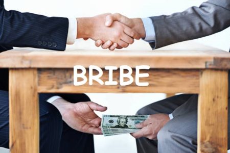  ...><(((‘>  *Bribe*  <’)))><...