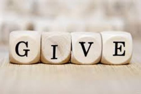  ...><(((‘>  *Give*  <’)))><...  