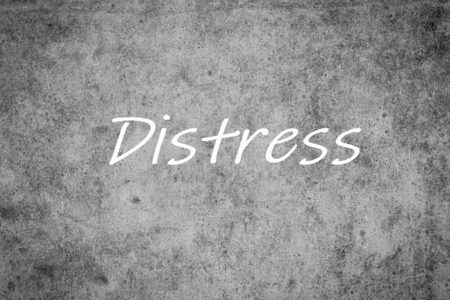 ...><(((‘>  *Distress*  <’)))><...   